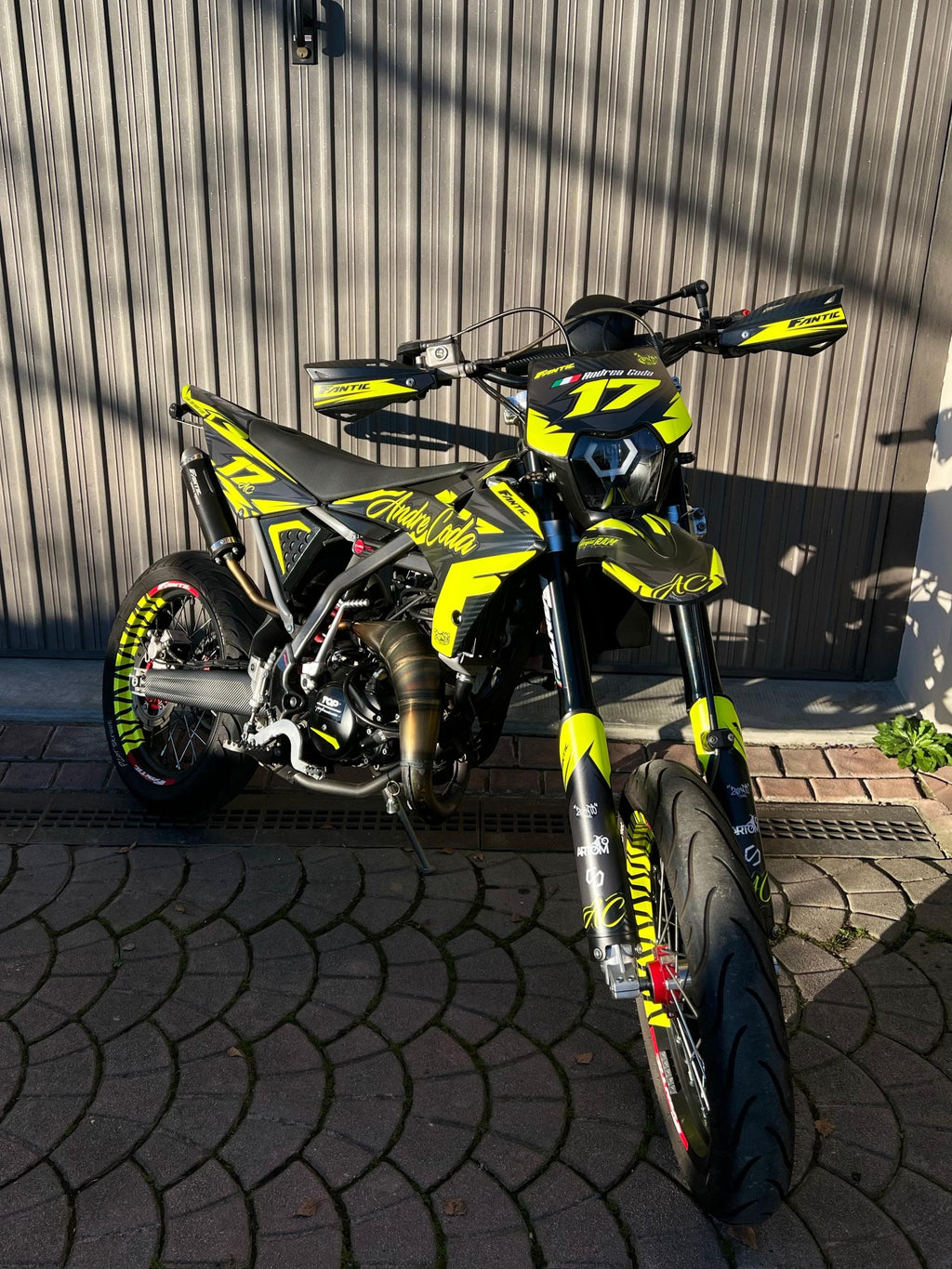 100% Customized Graphic (Deposit)