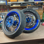 KIT ADESIVI CERCHI MOTARD BICOLOR grafiche ruote moto 17'' universali